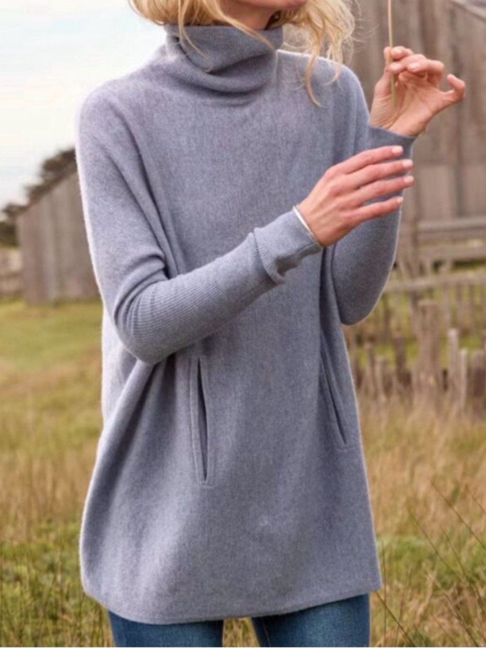 Garnet Hill Women’s Gray Wool-Cashmere Turtleneck Sweater
